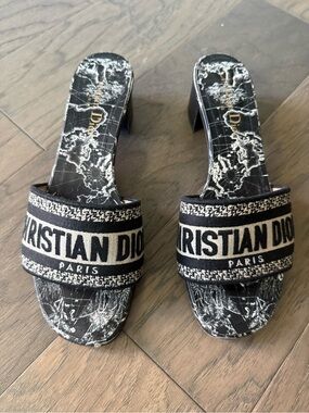 Dior Black and Cream Christian Dior cloth Slide Mules 6 36